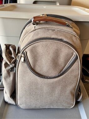 4-Person Picnic Backpack Set